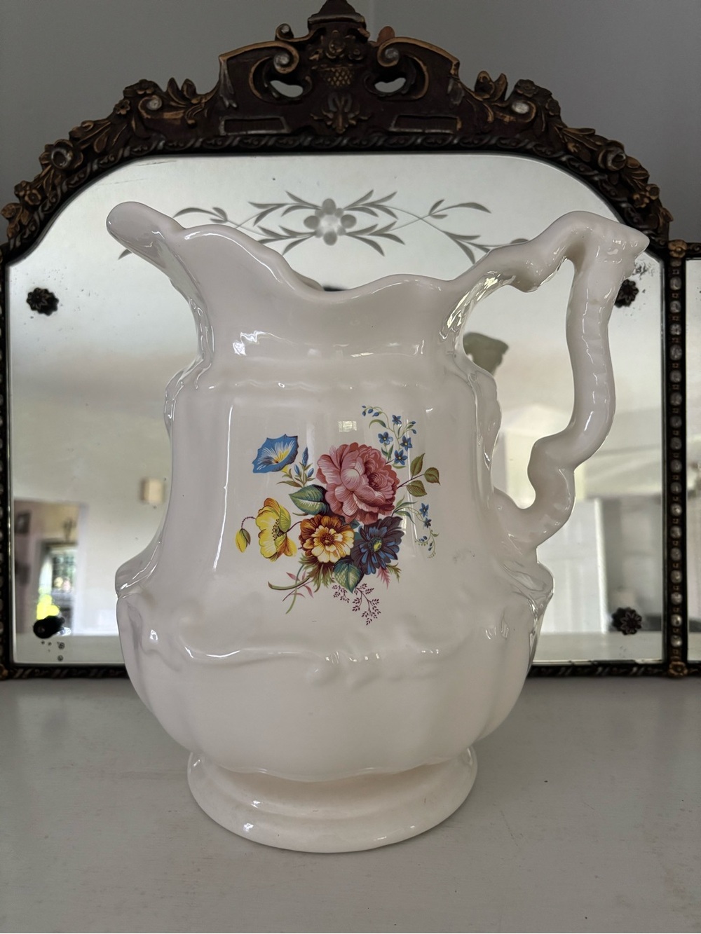 Vintage/Antique Wash basin